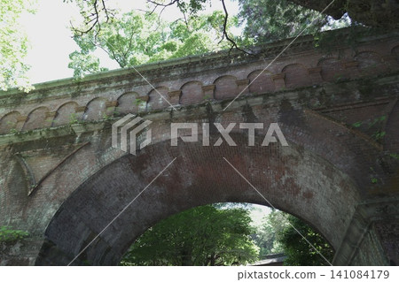 Beautiful scenery around Nanzenji Temple and the Suirakaku aqueduct in Kyoto 141084179