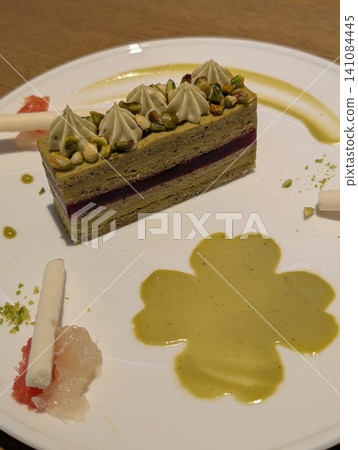 Pistachio cake Pistachio cake 141084445