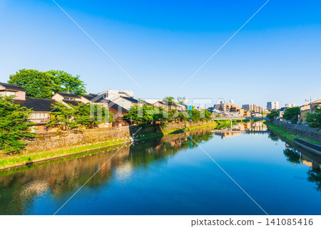 Springtime in Kanazawa: Kazue-machi Chaya District and Asano River, morning view Springtime in Kanazawa: Kazue-machi Chaya District and Asano River, morning view 141085416
