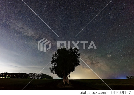 Milky Way Milky Way 141089167