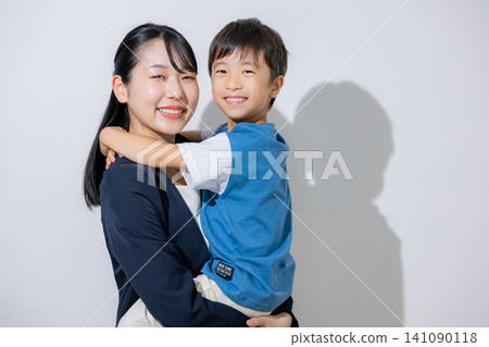 工作母親和孩子 141090118