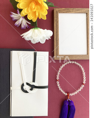 Funeral preparations, portraits for the deceased, end-of-life planning, guidance and etiquette for Buddhist rituals, condolence envelopes and prayer beads, picture frames, Buddhist flowers, condolence envelopes and wooden photo frames. Funeral preparations, portraits for the deceased, end-of-life planning, guidance and etiquette for Buddhist rituals, condolence envelopes and prayer beads, picture frames, Buddhist flowers, condolence envelopes and wooden photo frames. 141091027
