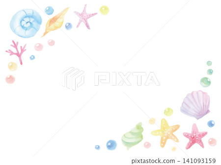 白色背景上點綴著水彩繪製的貝殼和氣泡——橫幅 141093159