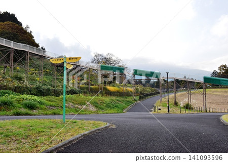 Kanagawa Prefecture: Hidamari no Oka Walking Trail, Directions, and Roller Slide at Odawara Suwanohara Prefectural Park Kanagawa Prefecture: Hidamari no Oka Walking Trail, Directions, and Roller Slide at Odawara Suwanohara Prefectural Park 141093596