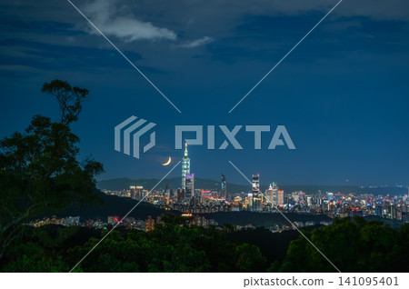 Taipei 101 and Crescent Moon over Taipei City Skyline at Night 141095401