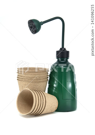 Gardening starter kit with peat pots and a green watering can with adjustable nozzle Gardening starter kit with peat pots and a green watering can with adjustable nozzle 141096255
