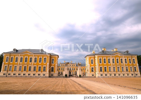 拉脫維亞倫達列宮外觀,拉脫維亞是波羅的海三國之一(2) 拉脫維亞倫達列宮外觀,拉脫維亞是波羅的海三國之一(2) 141096635