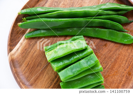 Green beans served in a bowl Green beans served in a bowl 141100759