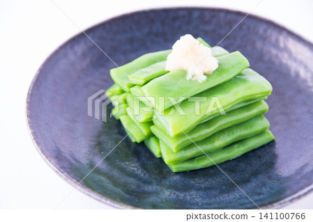 Green beans served in a bowl Green beans served in a bowl 141100766