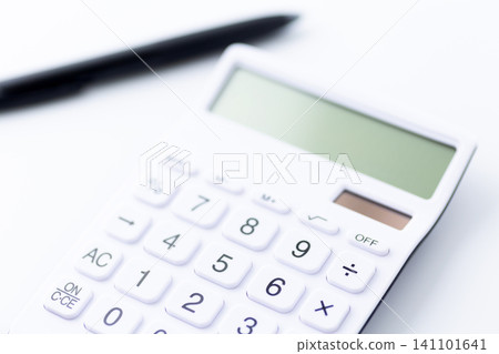 白色計算器 141101641