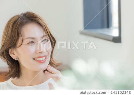 40多歲的女性 141102348