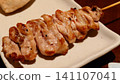烤雞肉串，選用的是“seseri”，一種廣受歡迎的炭烤雞肉部位。 141107041