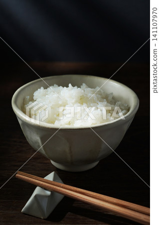 一碗白飯。 141107970