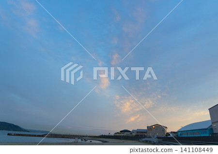 從大倉海灘看到的日落和海景 141108449