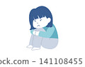 一名女子和一名學生蜷縮著身子，雙膝抱在胸前，神情沮喪。 141108455