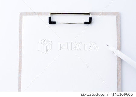 Binder and pen Binder and pen 141109600