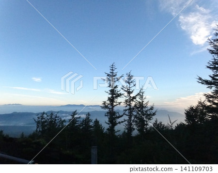 富士山攀登途中的風景 富士山攀登途中的風景 141109703