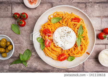 Pasta spaghetti with burrata and tomatoes Pasta spaghetti with burrata and tomatoes 141110618