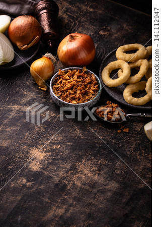 Dried onion and onin rings for frying 141112947