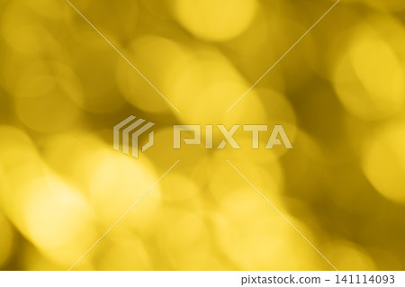 金黃色的燈光為你的美容程序增添了一絲魅力。 金黃色的燈光為你的美容程序增添了一絲魅力。 141114093