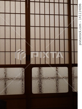  Sliding door 141114896