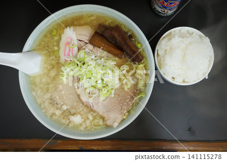 當地特色：青森縣的豬背油拉麵。 141115278