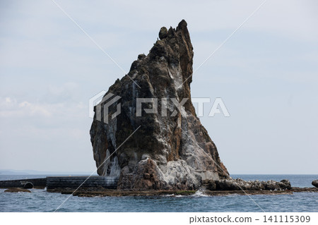 The tail of Taijima Island, floating off the coast of Wakinosawa on the Shimokita Peninsula in Aomori Prefecture. The tail of Taijima Island, floating off the coast of Wakinosawa on the Shimokita Peninsula in Aomori Prefecture. 141115309
