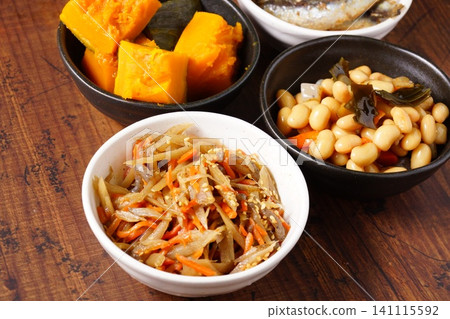 Small side dishes Small side dishes 141115592