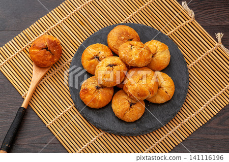 traditional Chinese Huangshan Shaobing, Crispy Mini Baked Biscuits with Savory Pork and Preserved Vegetable Filling 141116196