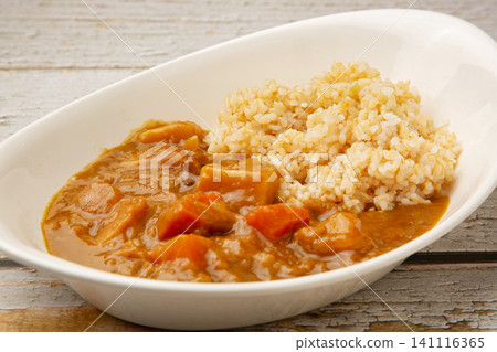 Brown rice curry rice Brown rice curry rice 141116365