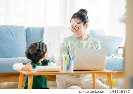 小學生學習與職業母親 141116387