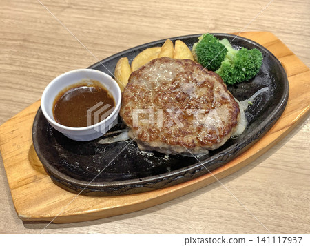 漢堡牛排，鐵板燒漢堡，鐵板漢堡牛排 141117937