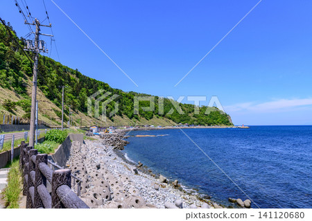 愛多麻里,知床半島最東北端的點。 愛多麻里,知床半島最東北端的點。 141120680