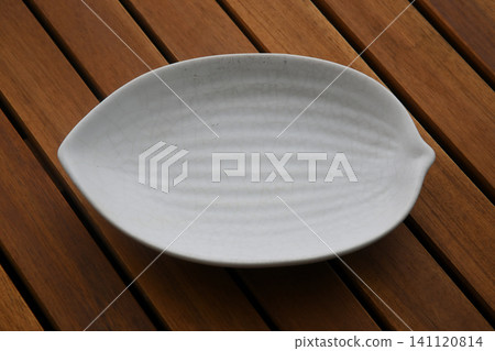 White plate background material White plate background material 141120814