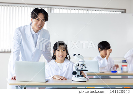 Science school: Students studying science Science school: Students studying science 141120943