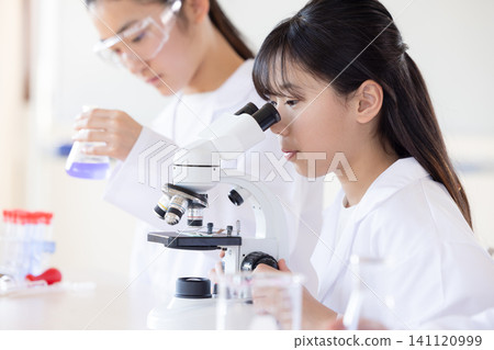 Science school: Students studying science Science school: Students studying science 141120999
