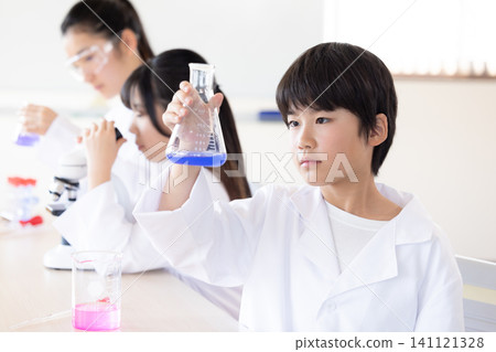 Science school: Students studying science Science school: Students studying science 141121328