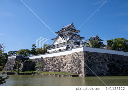 Kishiwada Castle: Restored Keep and Main Enclosure Stone Walls Kishiwada Castle: Restored Keep and Main Enclosure Stone Walls 141122122