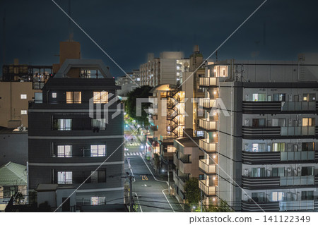 王子市北區：公寓大樓與城市夜景 141122349