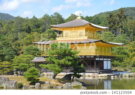 京都的金閣寺 141123504