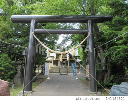 月神社的鳥居與守護獅犬！北海道札幌市豐平區 141124621