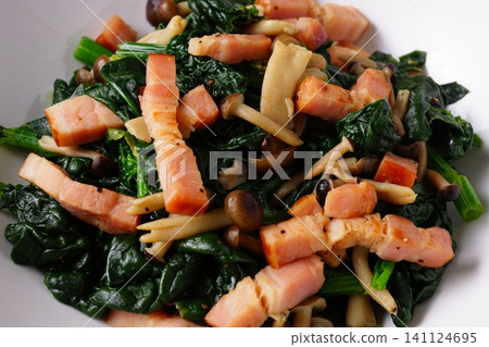Bacon and spinach stir-fry with butter Bacon and spinach stir-fry with butter 141124695