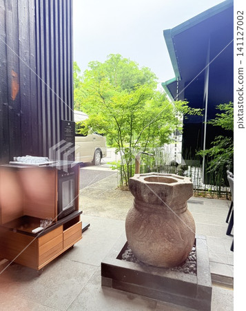 A beautiful courtyard in a stylish hot spring inn A beautiful courtyard in a stylish hot spring inn 141127002