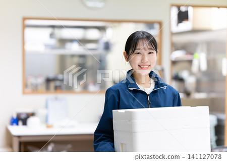 Food delivery image Food delivery image 141127078