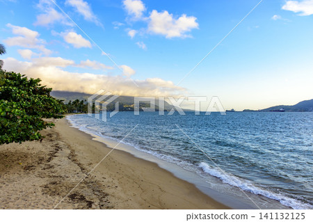 Empty beach in Ilhabela Empty beach in Ilhabela 141132125