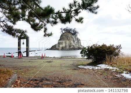 能登地震後的三付島 能登地震後的三付島 141132798