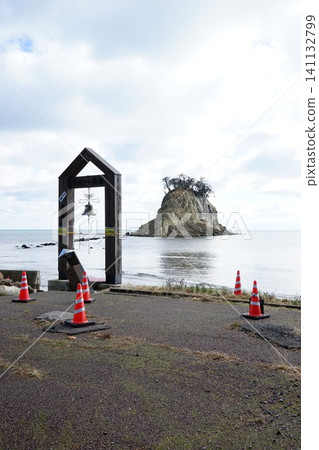 Mitsuke Island after the Noto earthquake Mitsuke Island after the Noto earthquake 141132799