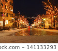 函館（北海道）八幡坂的冬夜景色 141133293