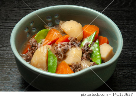 Beef Nikujaga 141133637