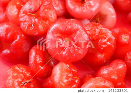 Rose Apples displayed on a table in a market setting Rose Apples displayed on a table in a market setting 141133801